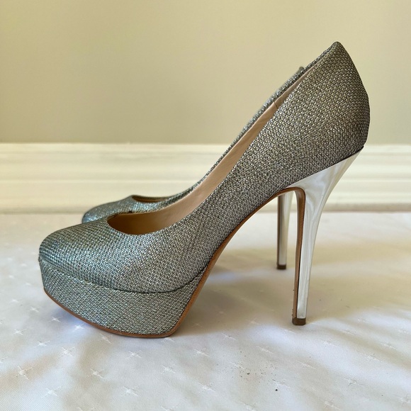 Guess Silver Sparkly Platform Heels, Size 5 1/2 - Picture 3 of 7